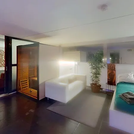 And Cosy Place With Jacuzzi And Sauna To Relax In The Centre Of * Antwerp