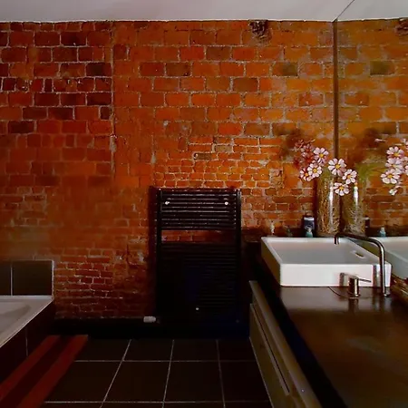 Apartment And Cosy Place With Jacuzzi And Sauna To Relax In The Centre Of *
